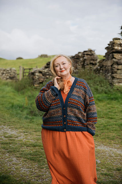 Echoes: 24 Modern Knits Inspired by Iconic Women  - SUSAN CRAWFORD