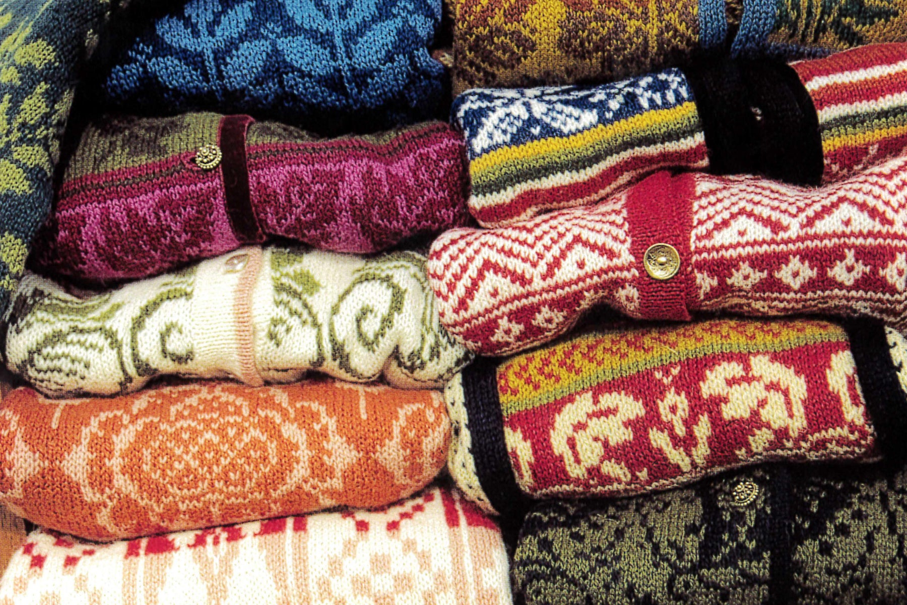 Poems in masks - Solveig Hisdal, mod. 124