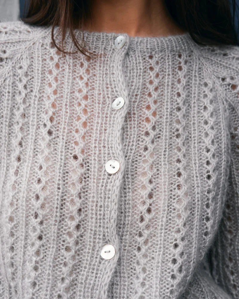 Våffelcardigan - Knitting for Olive