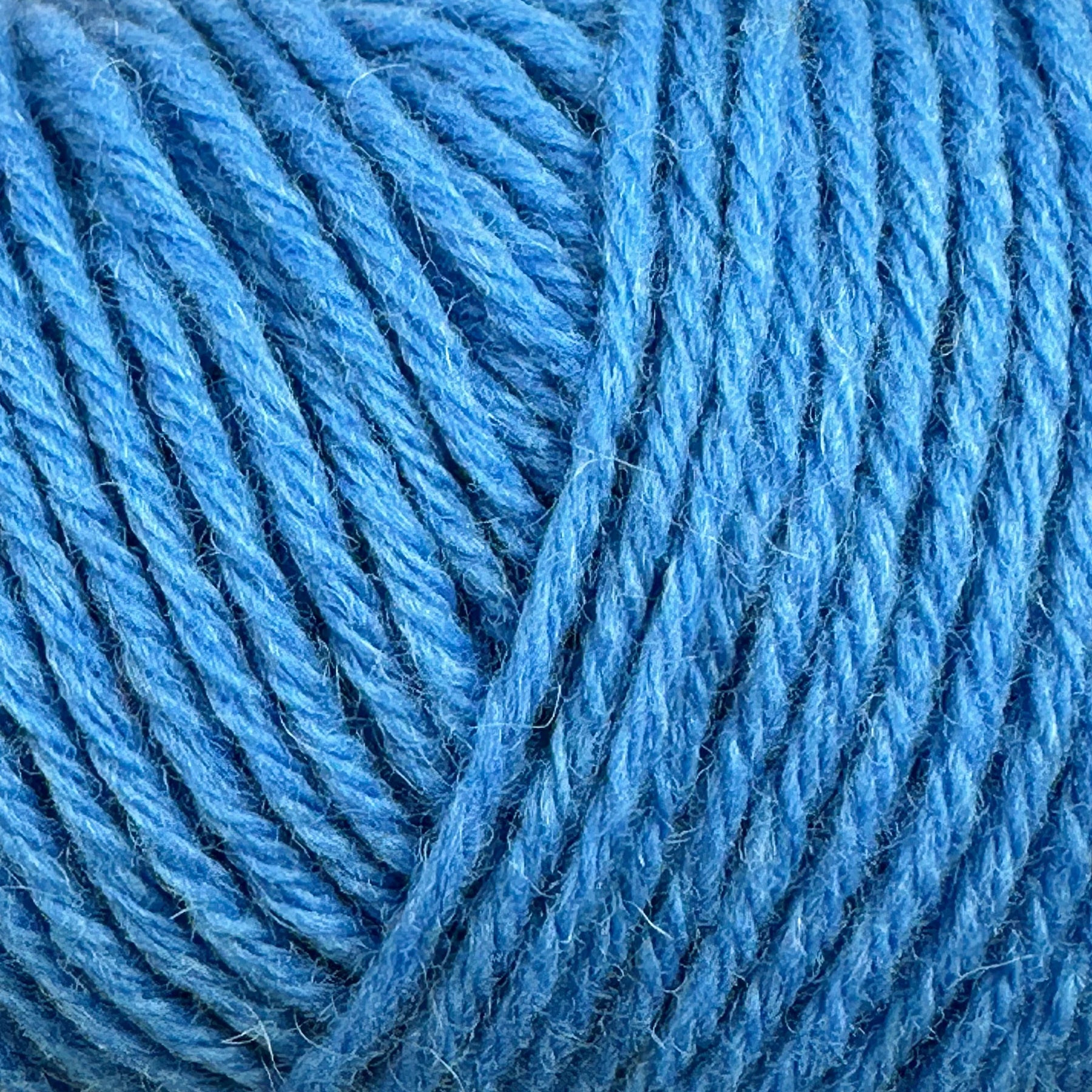 Poppy Blue / Valmueblå - Heavy Merino