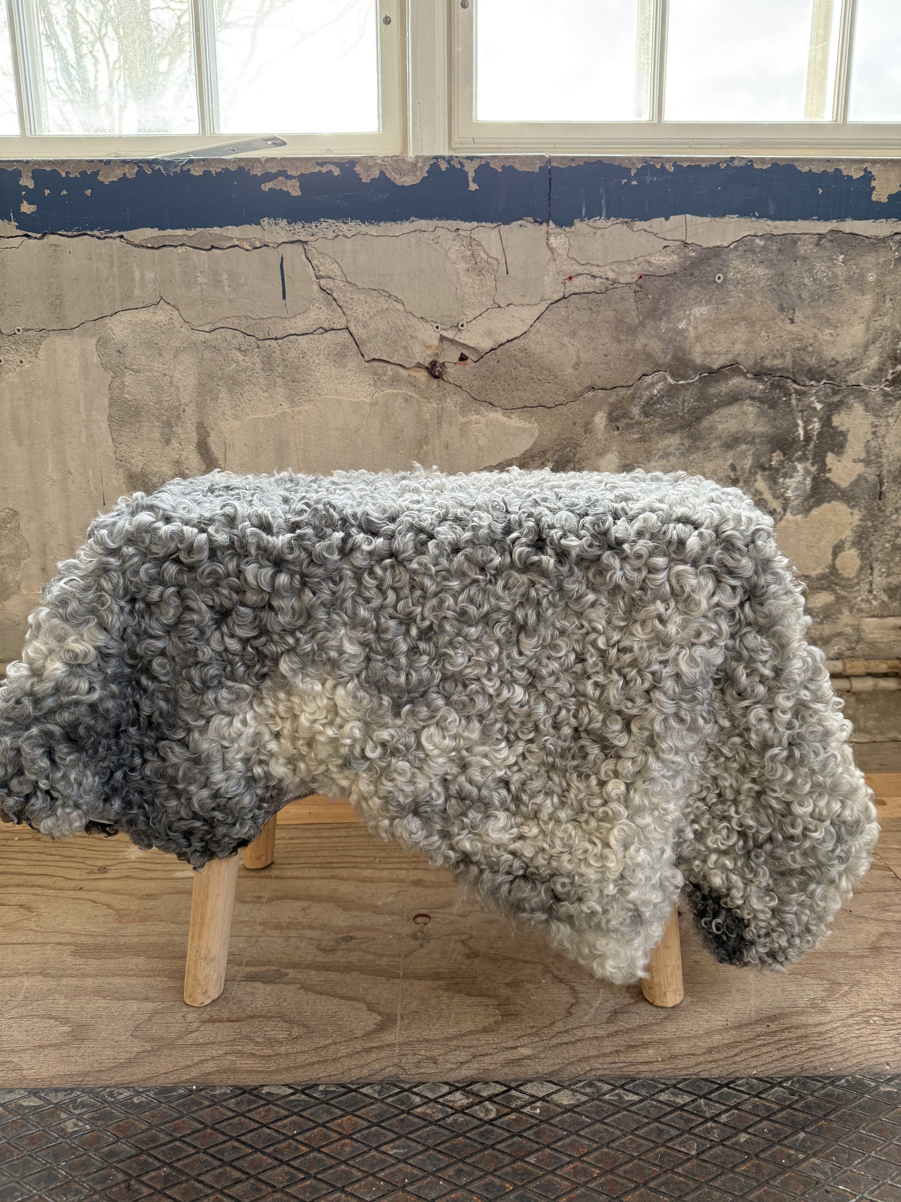 Sheepskin 43 - light gray