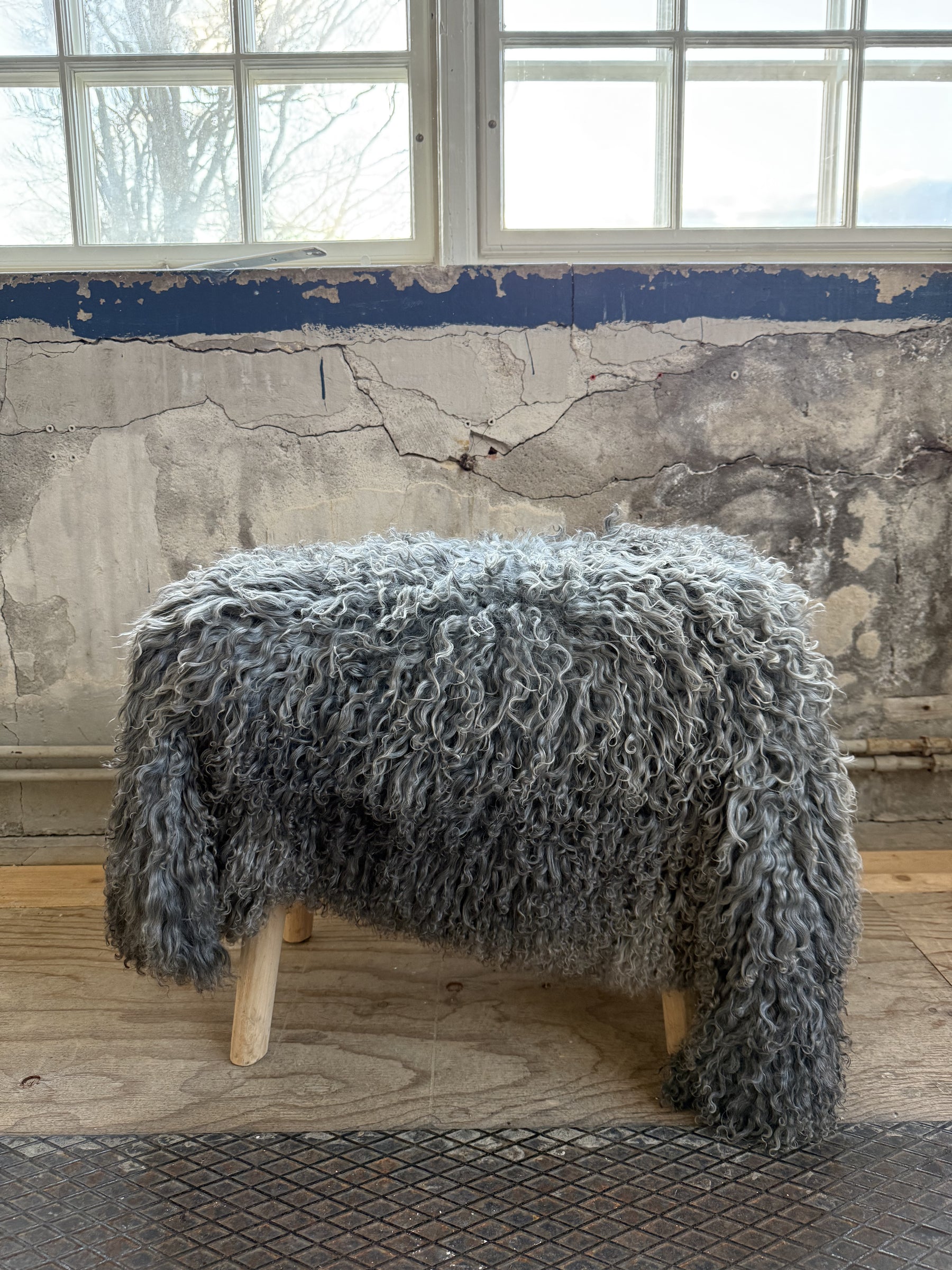 Sheepskin 48- long-haired gray