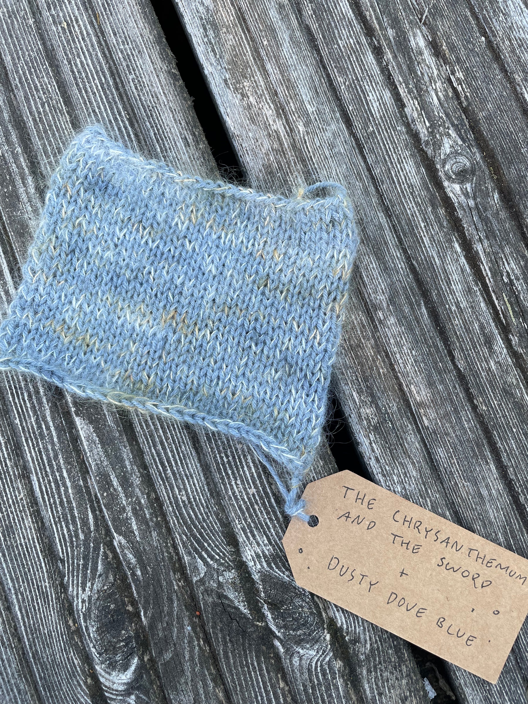 SuperKid Mohair Silk- The Chrysanthemum and the sword-handfärgat