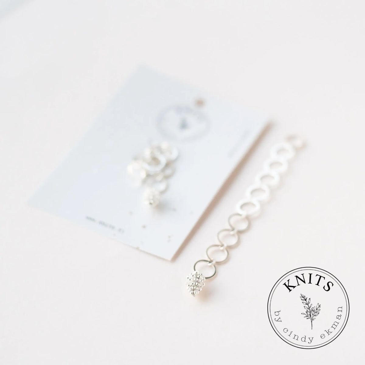 KNITS- Row counter- squirrel