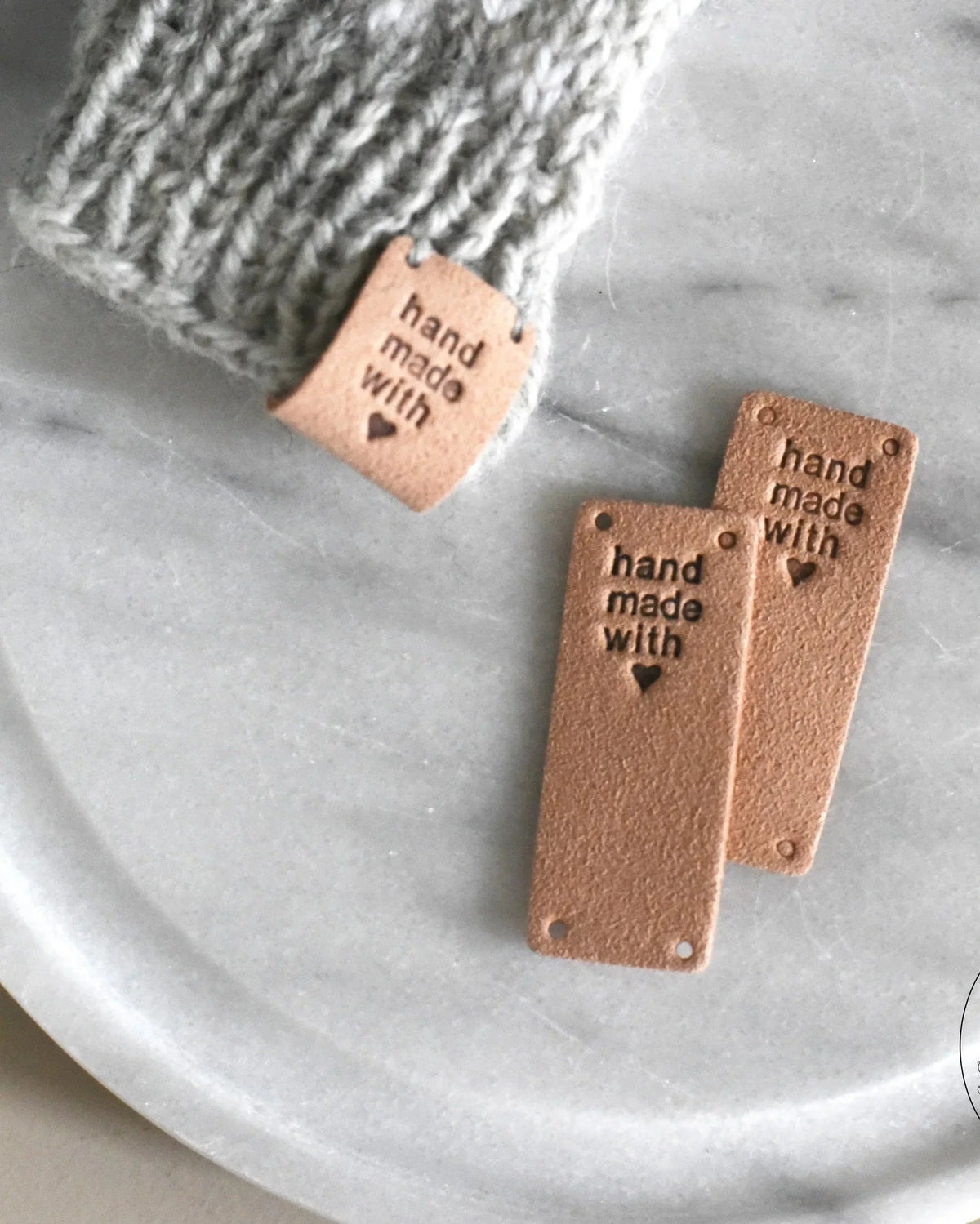 PU läder tags - KNITS by Cindy Ekman