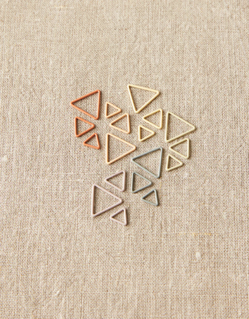 Cocoknits colorful triangle stitch markers/Stick markers - Triangle