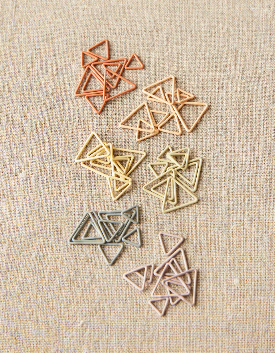 Cocoknits colorful triangle stitch markers/Stick markers - Triangle