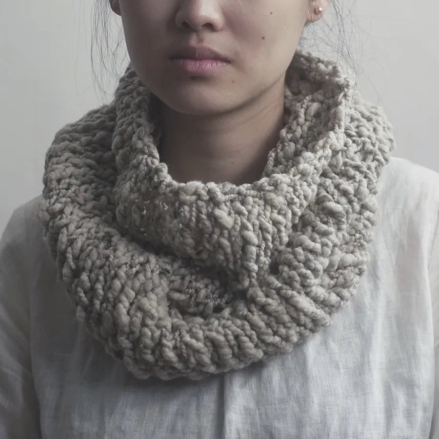 Tibetan hand spun Yakgarn - Superbulky Storm