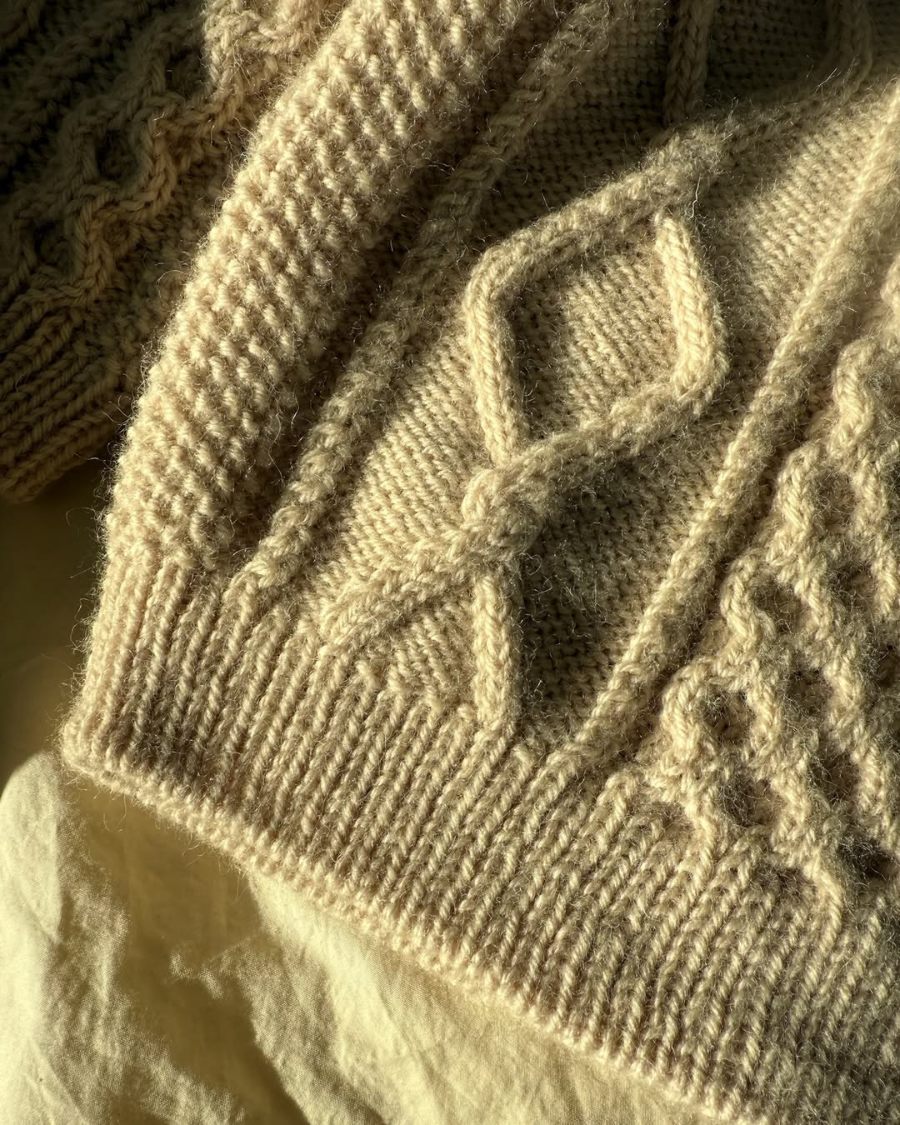 Dagmar Sweater Junior - PetiteKnit