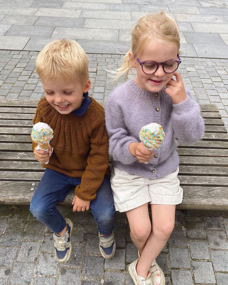 Novice Cardigan Junior – Mohair Edition- PetiteKnit