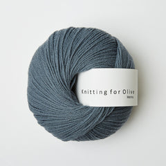 Dusty Petroleum Blue / Støvet Petroleumsblå - Merino