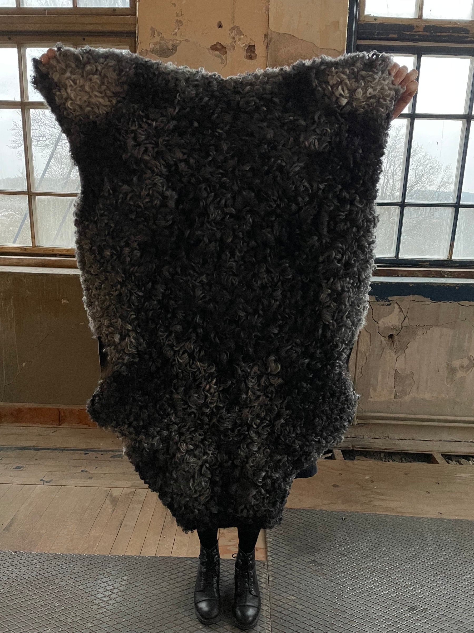 Sheepskin 3- dark grey