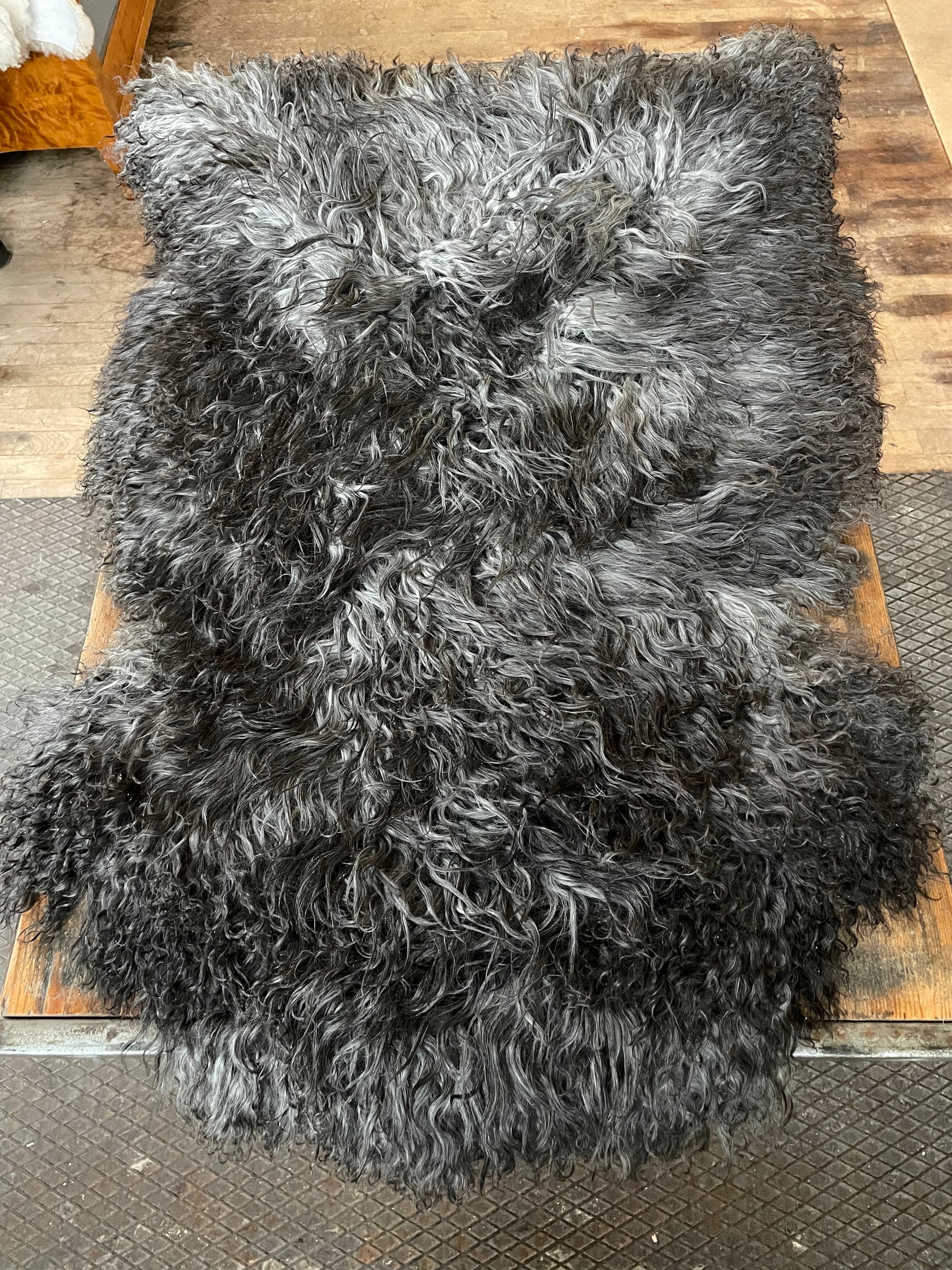 Sheepskin 23- gray long-haired