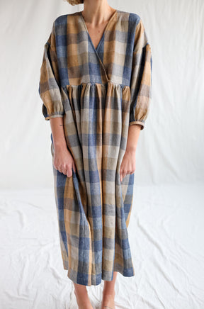 Linen dress with puff sleeves - blue/ wheat checkered