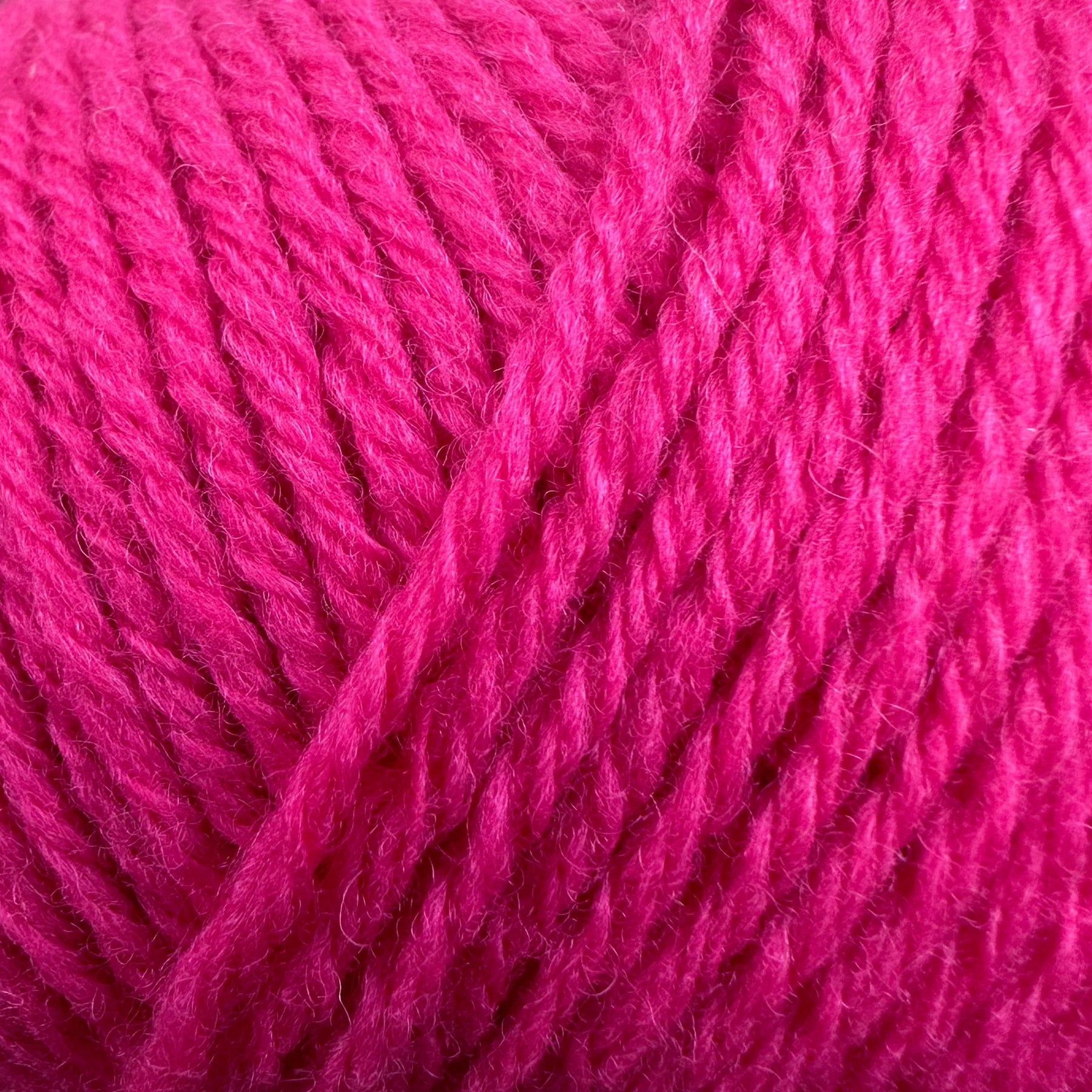 Bellis Pink / Pink Daisies - Heavy Merino