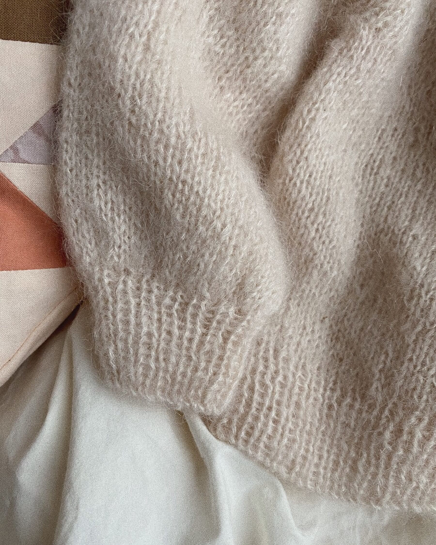 Novice Cardigan Mini Mohair Edition - PetiteKnit