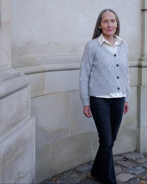 Olive Cardigan V-neck- Knitting for Olive