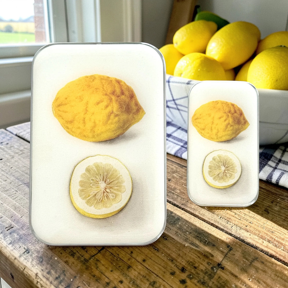 Botanical Lemon  NOTIONS Tin-  Lilla Asken