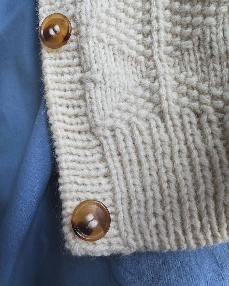 Knappar av Galalit 20 mm mörkbrun, 6 st - Petiteknit