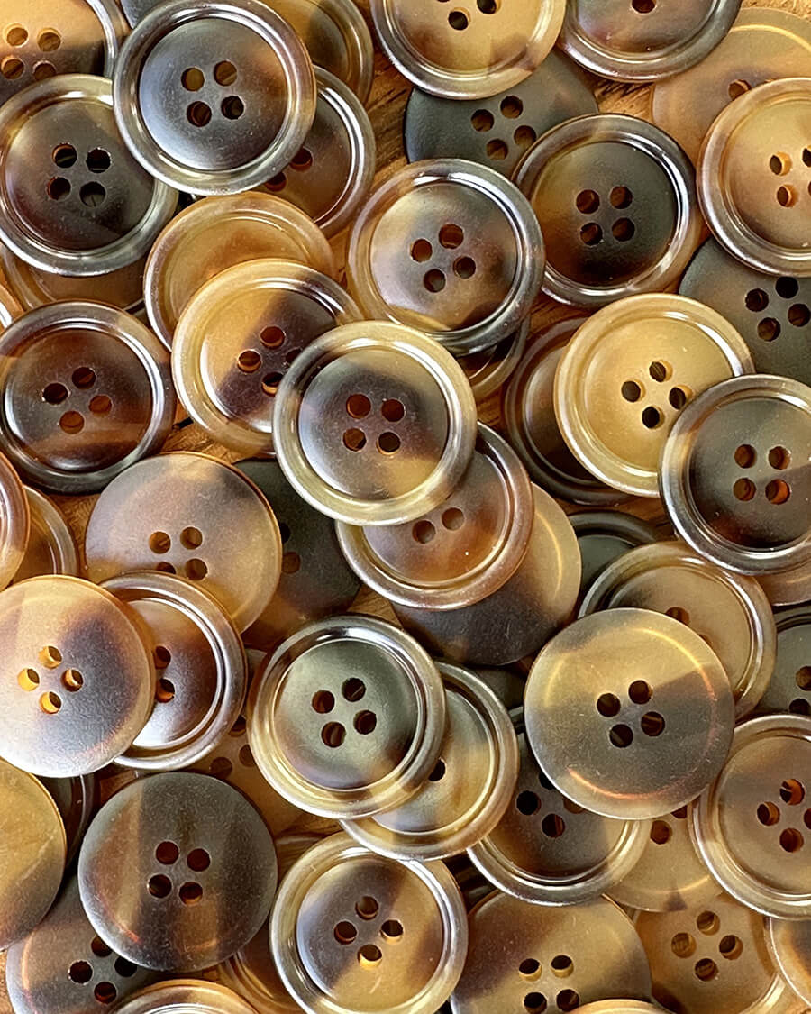 Knappar av Galalit 20 mm mörkbrun, 6 st - Petiteknit