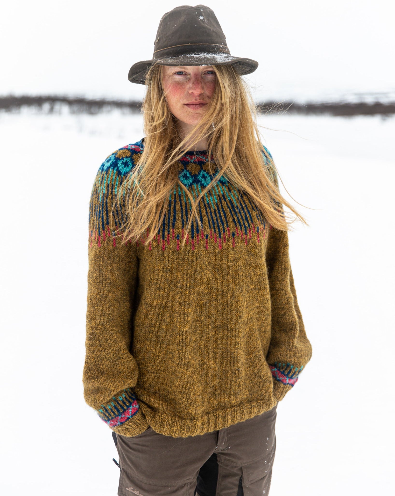 Hopi - Wilderness sweaters 2 - Linka Neumann