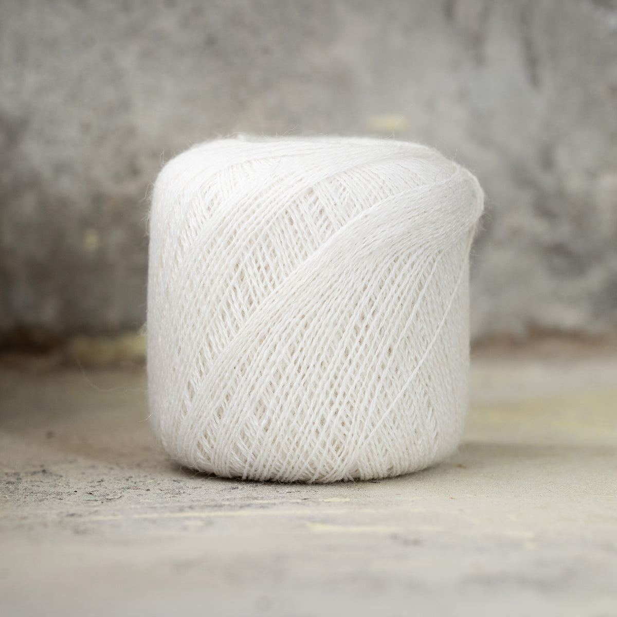 Cheap white outlet yarn