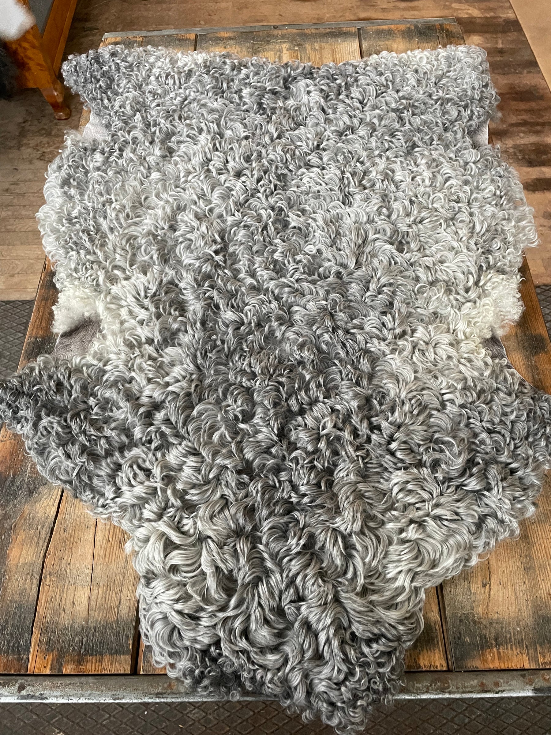 Sheepskin 22- light grey